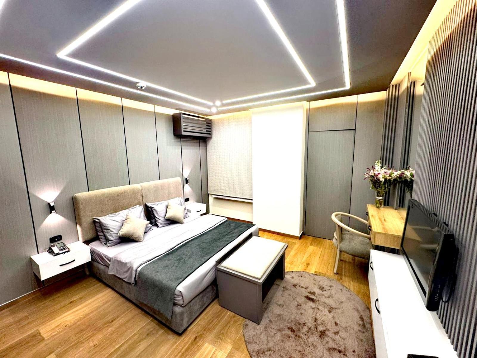 Queens Suite Hotel Beirut Exterior photo