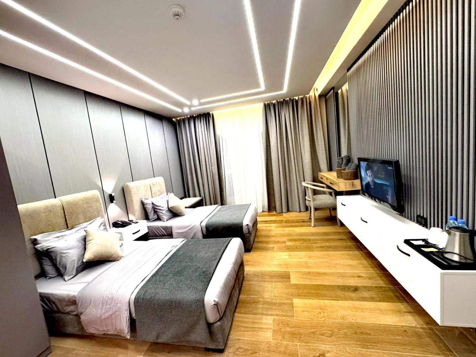 Queens Suite Hotel Beirut Exterior photo