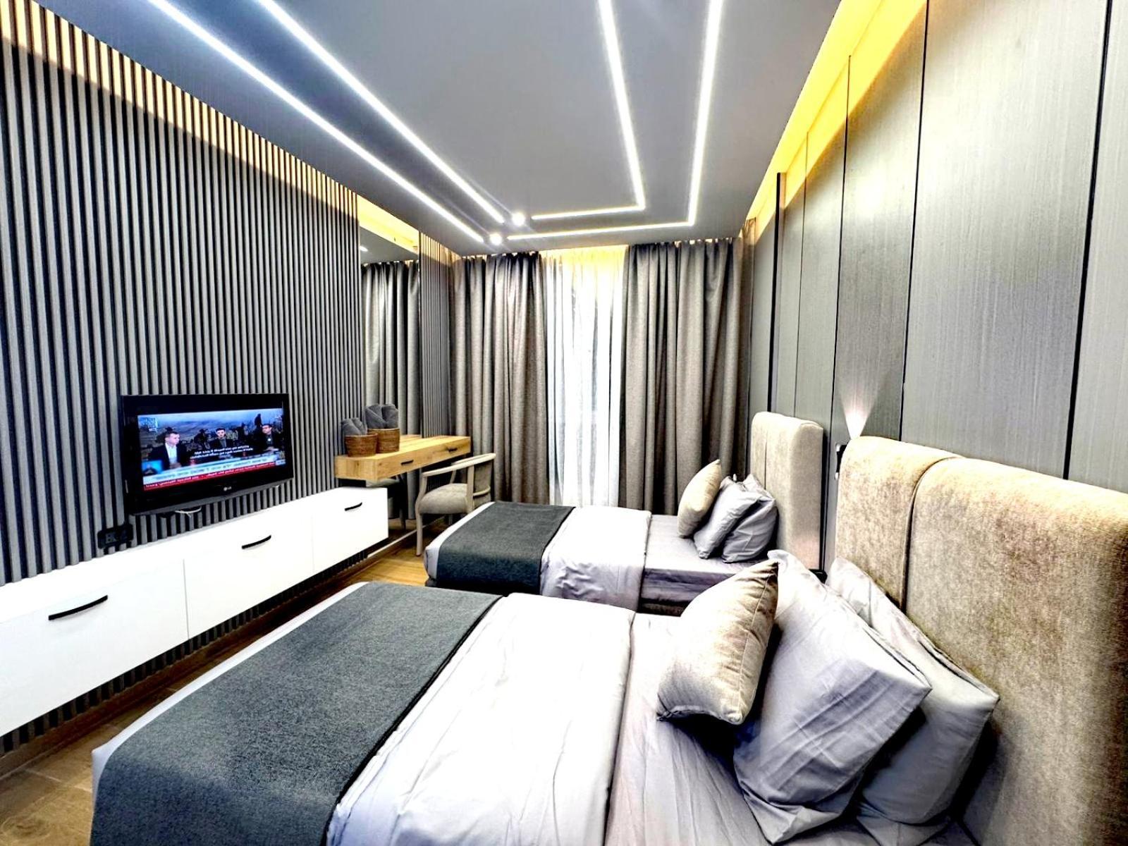Queens Suite Hotel Beirut Exterior photo