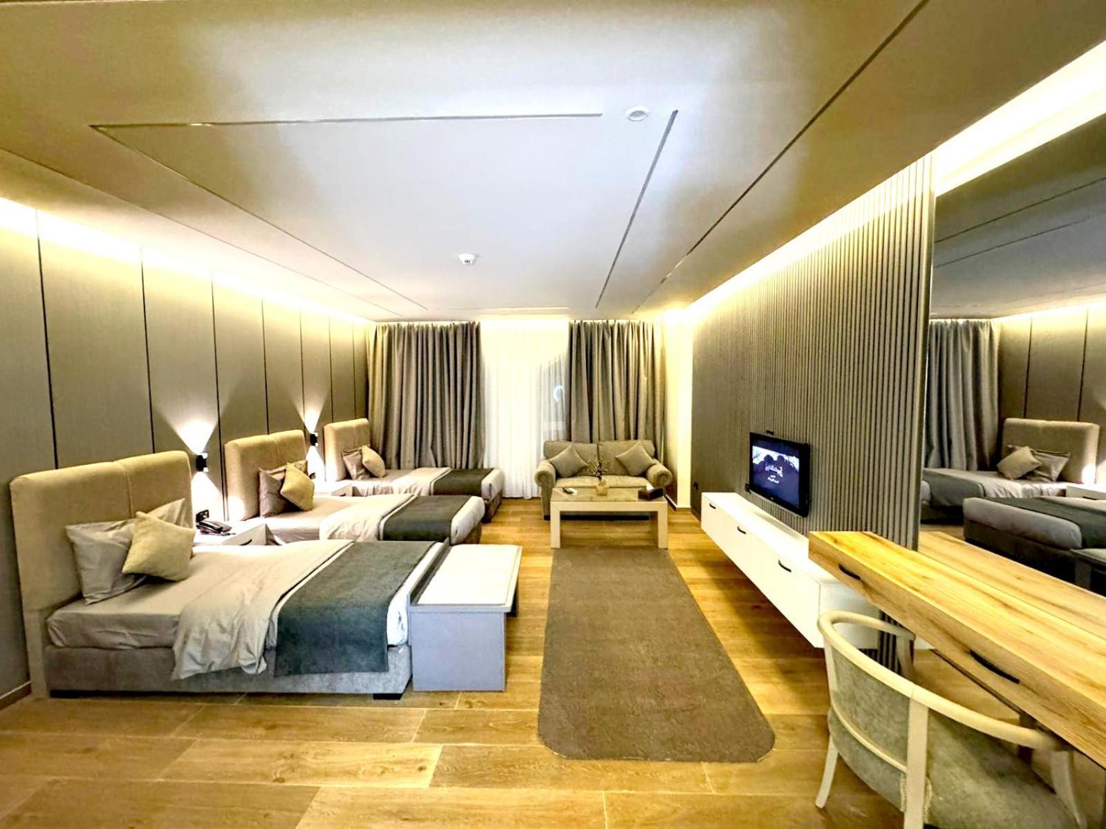 Queens Suite Hotel Beirut Exterior photo