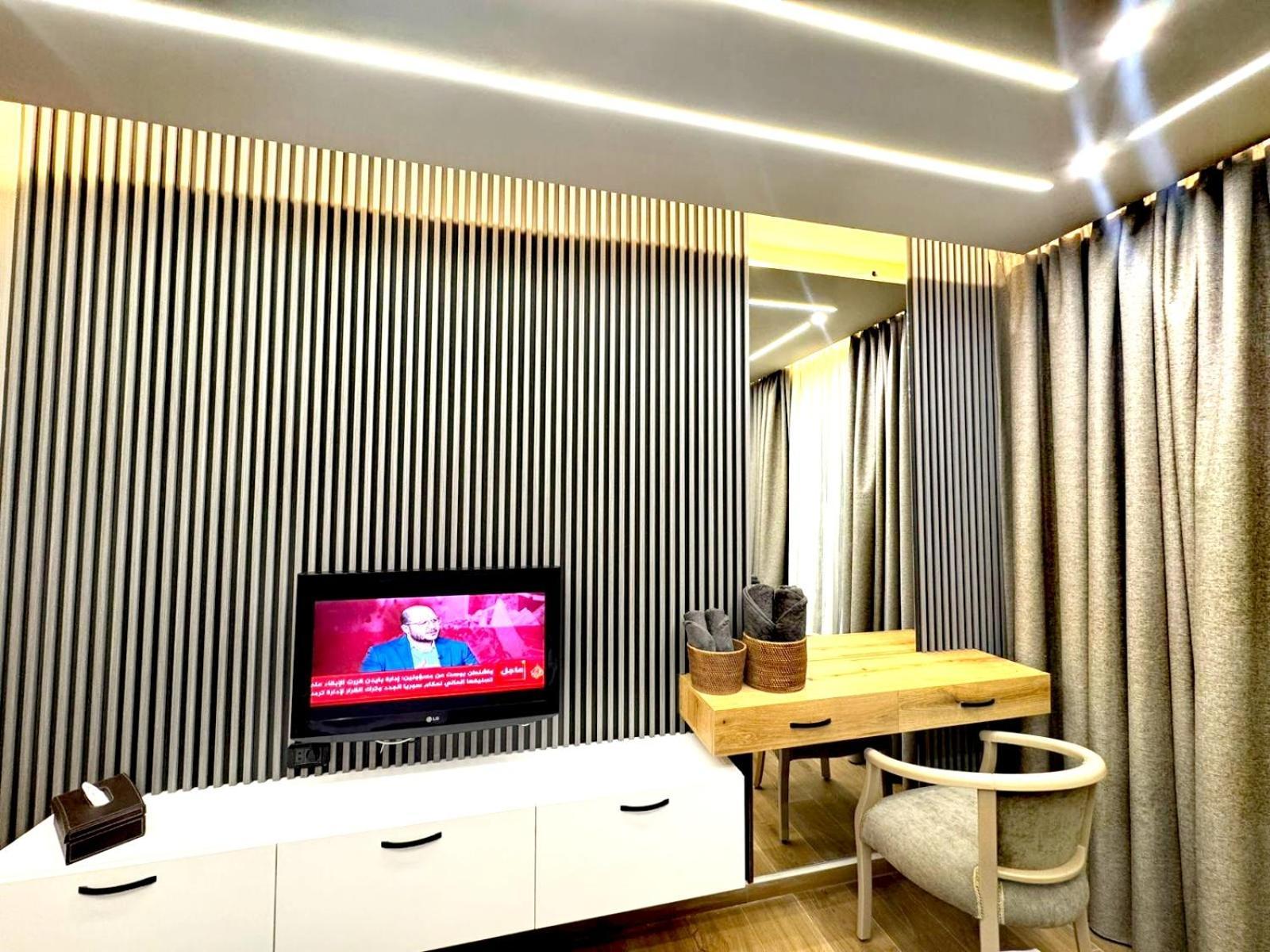 Queens Suite Hotel Beirut Exterior photo