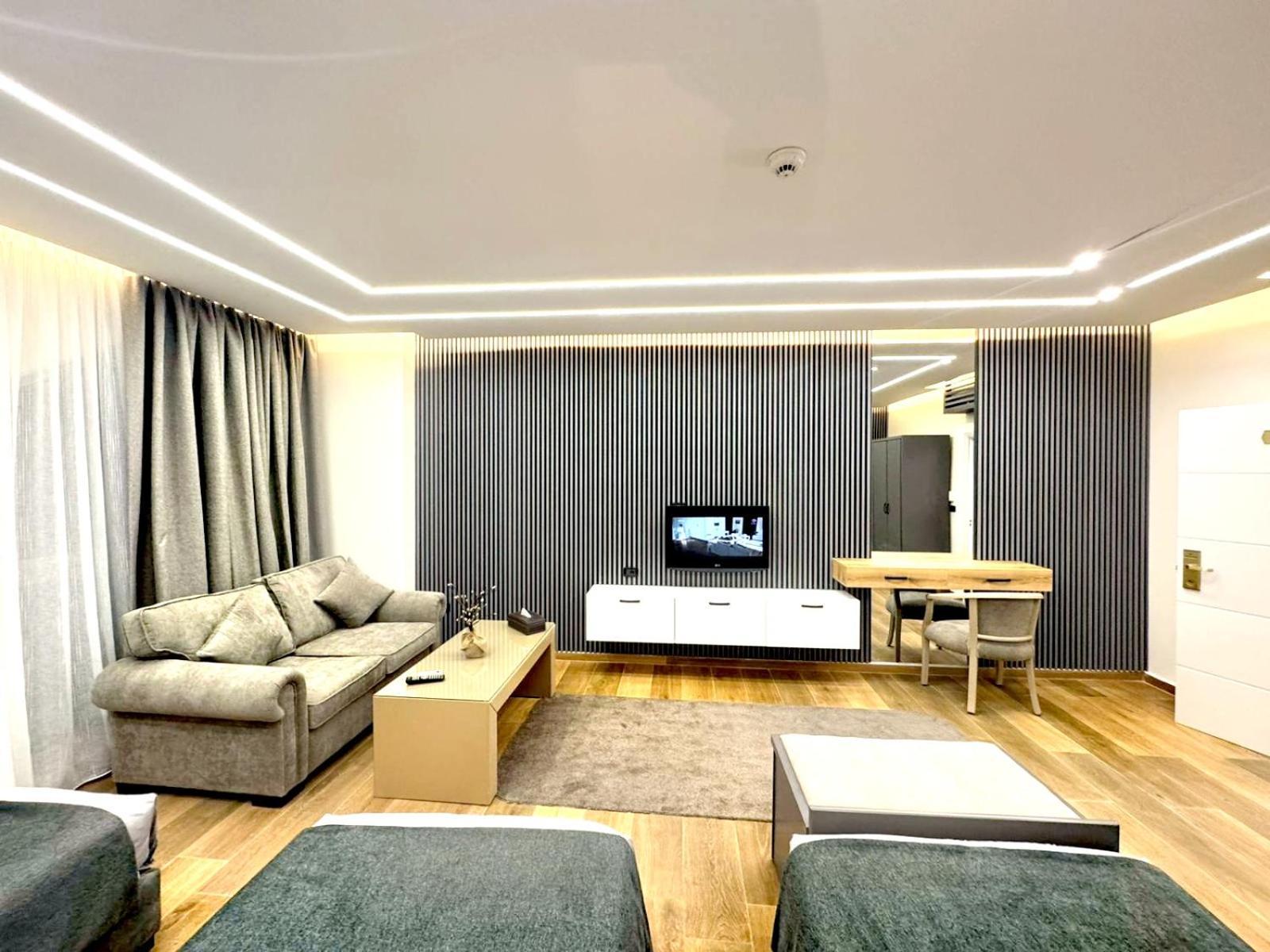 Queens Suite Hotel Beirut Exterior photo