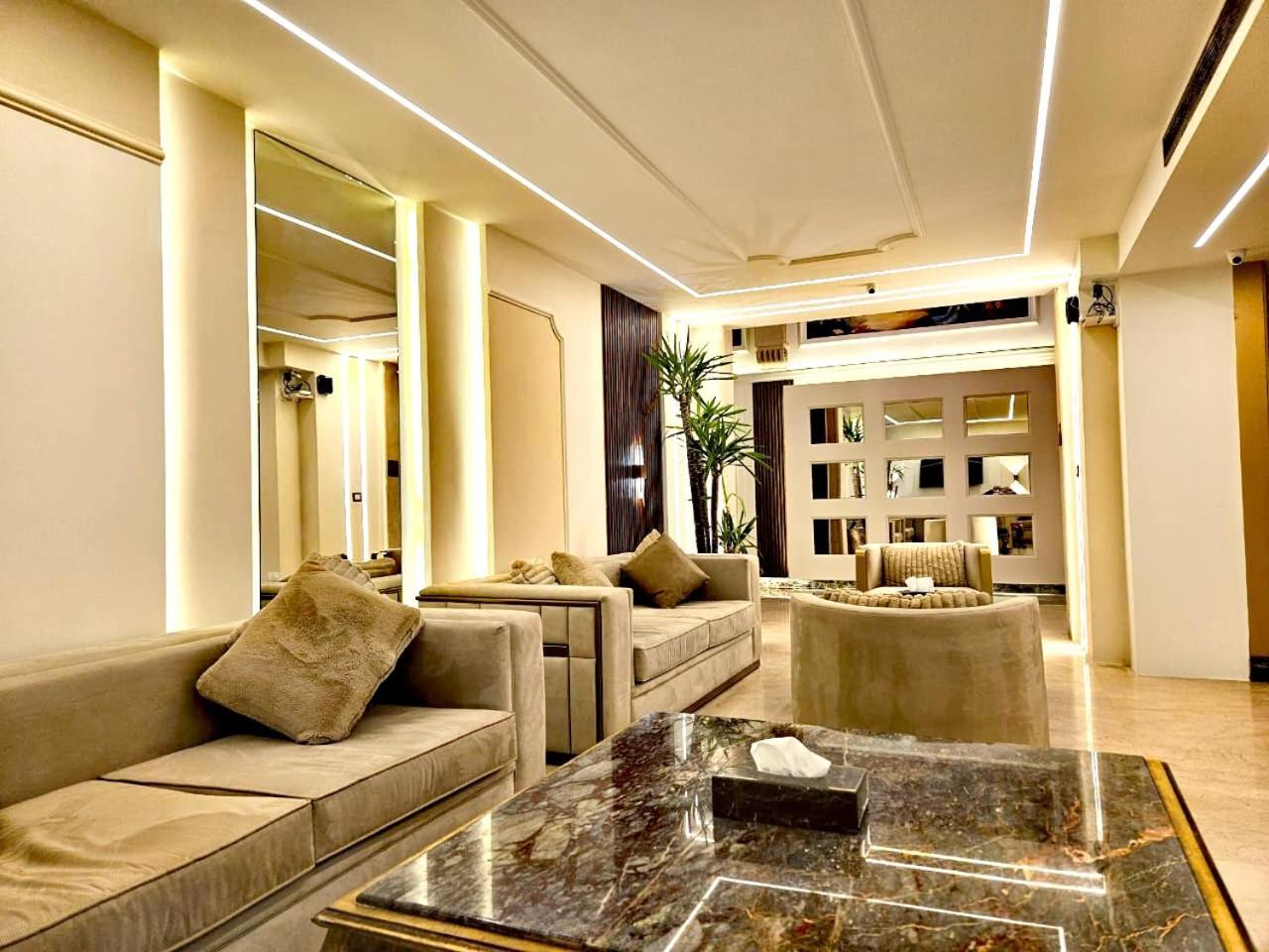 Queens Suite Hotel Beirut Exterior photo