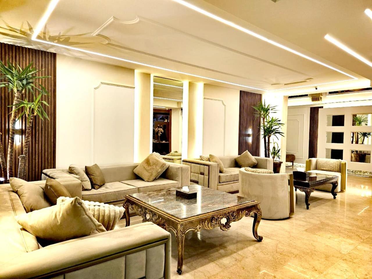 Queens Suite Hotel Beirut Exterior photo
